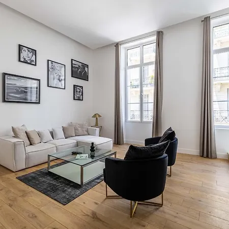 Luxury Renovated - Rue Hoche Apartment *
